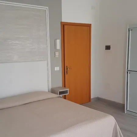 Hotell Paris Sottomarina