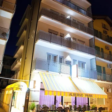 Hotel Paris *
