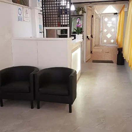 מלון Paris סוטומרינה